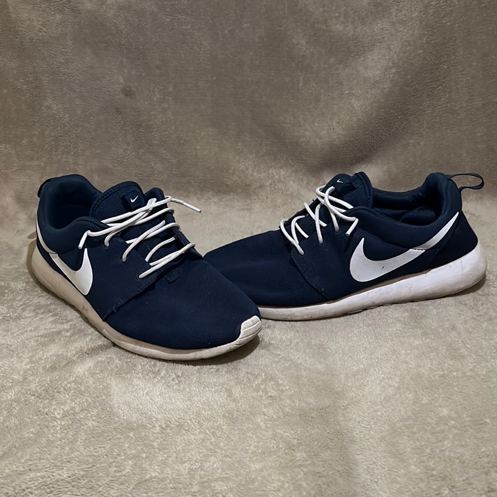 Mens Nike roshe
